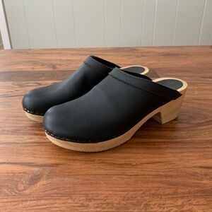 No. 6 Old School Clog on Mid Heel in Black